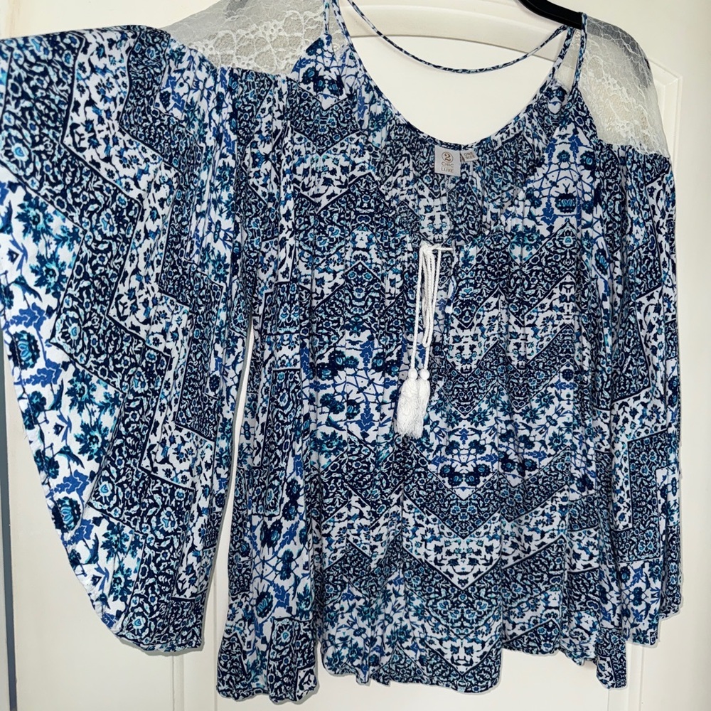 2 Chic Luxe  Bohemian Blouse size L